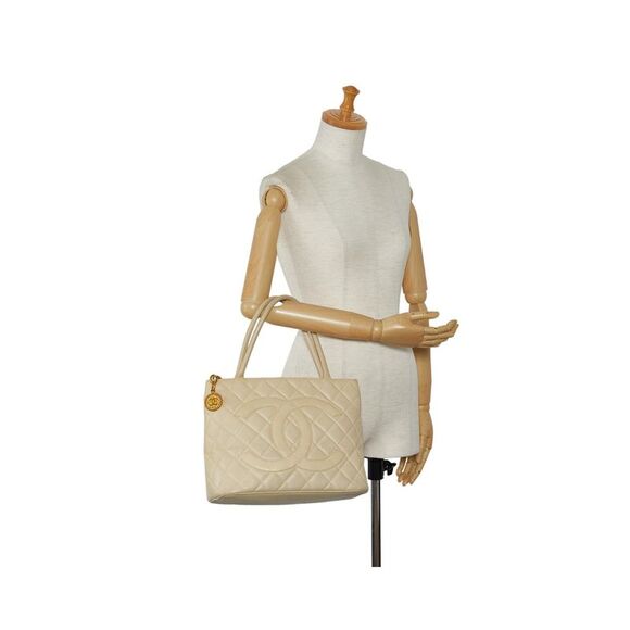 Pre Loved Chanel Caviar Medallion Tote - Picture 15 of 15